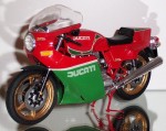 Die Ducati Mike-Hailwood-Replica ist noch nicht ganz perfekt gebaut, ihr fehlt der Schutzlack für die Decails.